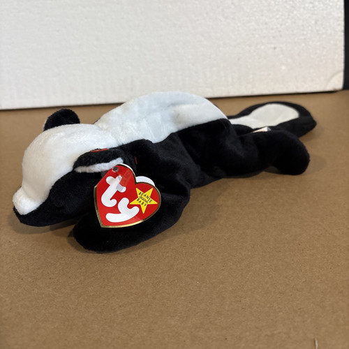 TY RARE VINTAGE 1995 BEANIE BABY STINKY THE SKUNK MIT FEHLERN - Bild 1 von 3