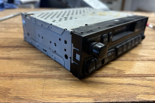 95-97 T100 Pickup Truck Radio Am / Fm 67844 - Imagen 2 de 9
