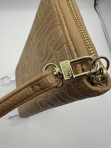 Steve Madden Clutch, Used, Fair Condition Inside, Good Condition Outside! - Picture 4 of 16