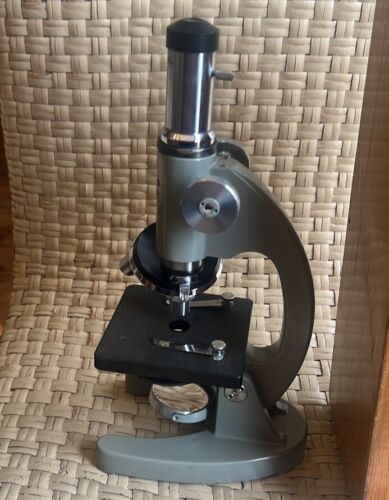 Vintage Tasco 300x Student Microscope w Wooden Carrying Case - Picture 8 of 8