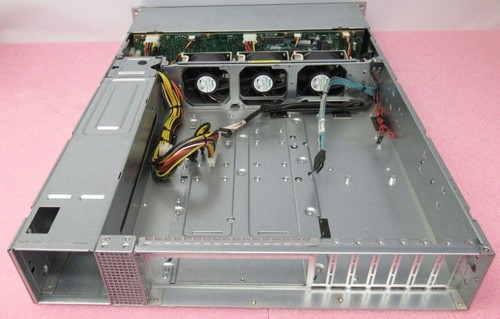 Supermicro SuperChassis CSE-216 24x 2.5" Bahía 2U Servidor Chasis SOLO SIN MOBO - Imagen 3 de 4