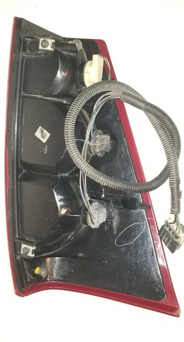 2002-2006 CADILLAC ESCALADE EXT RIGHT PASSENGER SIDE TAIL LIGHT GM - Picture 3 of 7