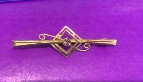 Stunning Art Nouveau 9ct gold hallmarked brooch with Amethyst centre - Picture 2 of 8