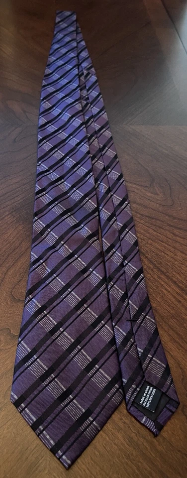 Corbata de cuello Claiborne púrpura negra 100 % seda para hombre hecha en China Foto 3 de 4