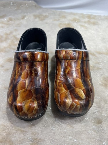 Dansko Women’s Size 7.5-8 US 38 EUR Slip On Clogs Snakeskin Nursing Comfort Shoe - Picture 1 of 12