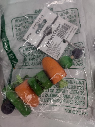 Lot Of Assorted Bunny Rabbit Guinea Pig Small Animal Chew Toys Natural Safe Play - Picture 6 of 7