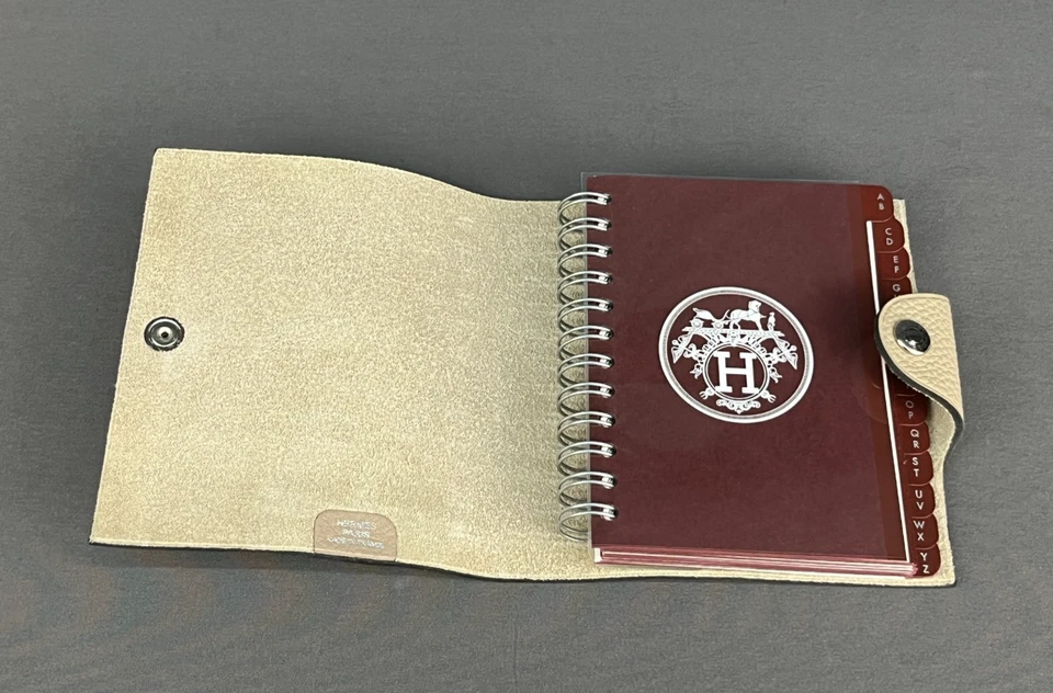 RARO Hermès Ulysse Mini Cuero Beige Cuaderno Cubierta con Libreta de Direcciones y Caja Foto 3 de 4