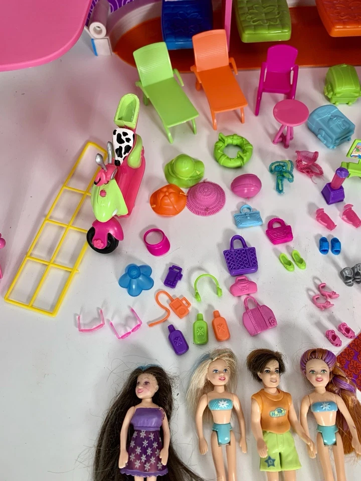 Polly Pocket Playset So Hip Cruise Ship with 4 Dolls & Accessories 2006 - Image 3 of 4