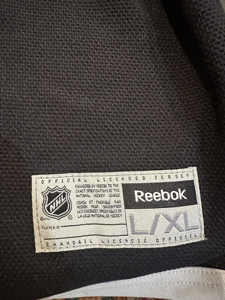 SIGNED New York Islanders John Tavares Jersey Youth L/XL - Image 4 of 4