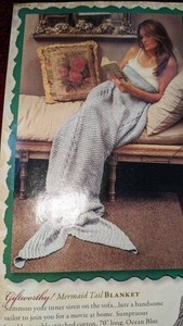 New Victorian Trading Co Mermaid Tail Knit Blanket Throw Blue Grey Cotton 