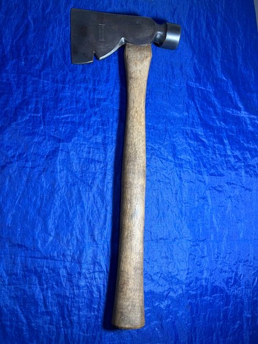 VINTAGE VAUGHN SUPER STEEL AXE/HATCHET/HAMMER 17 1/2"