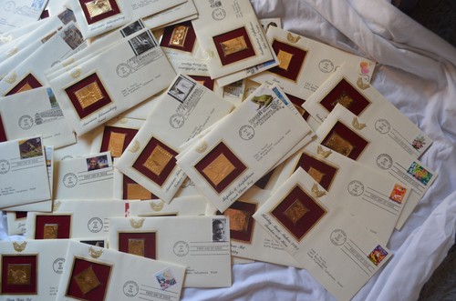 Lot 73 goldene Repliken von US Briefmarken, 22kt Gold Ersttagsausgabe gemischte Motive - Bild 6 von 7