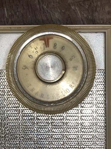 Vintage Rare Beige Zenith Royal 125 All Transistor Portable Radio Tested Working - Picture 2 of 9