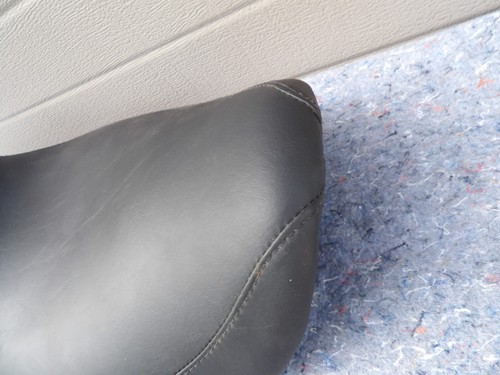 Genuine OEM '96-'03 Harley Dyna Convertible Low Rider studded seat #52183-96 - Picture 5 of 23