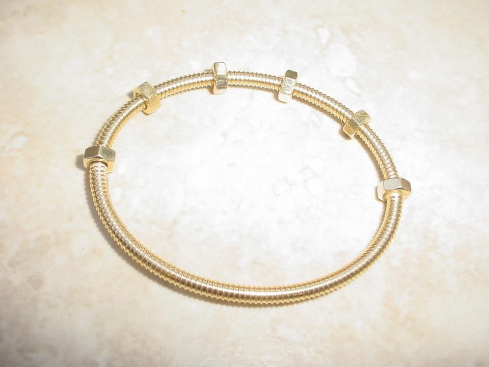 Cartier Ecrou 18K Gold Bracelet Size 17