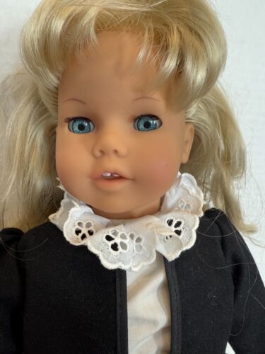 18" Vinyl Puppe blonde Haare Made in West Germany Engel Puppe Outfit Kleid + Etikett - Bild 2 von 6