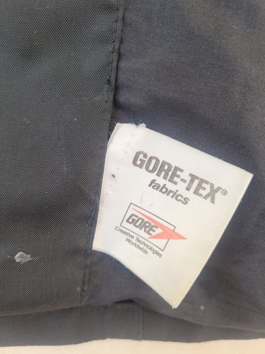 Men's Vintage M.O.D Anorak, Gore-tex Fabric, Black Size Large. - Picture 8 of 9