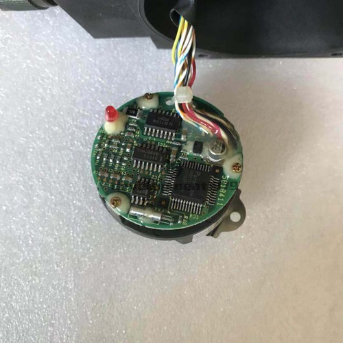 1 PIEZA Panasonic servomotor codificador MFE2500P8NCA MFE 250 0P8NCA usado - Imagen 2 de 3