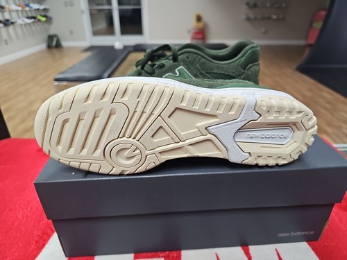 NEW BALANCE 550 " CREAM /FOREST GREEN SUEDE " SZ 9.5 NEW IN HAND - Picture 5 of 5