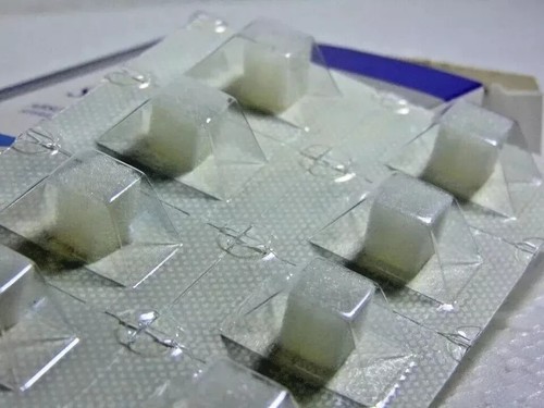 DENTAL HEMOSPONGE ABSORBABLE GELATIN STERILE SPONGE #10x10x10mm 32pcs PACK - Picture 2 of 3