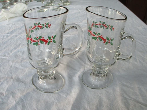 Arbys Holly Berry Irish Coffee Pedestal Mugs Gold Trim Set of 2 Excellent!