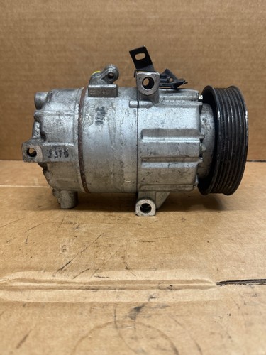 USED OEM AC Compressor 97701-A5800 / 97701-F2800 - Picture 2 of 5
