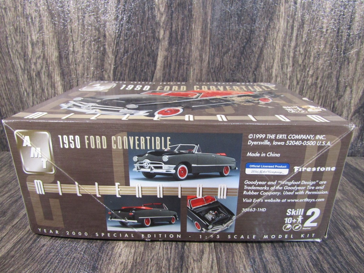 【^ ^】 2000 Special Edition AMT 1950 Ford Convertible Model Kit