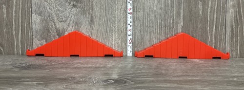 2 Vintage Lincoln Logs 3 Notch Red Roof Trusses Original Replacement Part Pieces - Picture 2 of 4