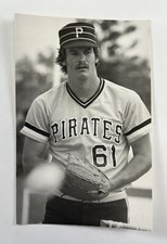 Tim Burke (1982) Pittsburgh Pirates Vintage Baseball Postcard PCPP