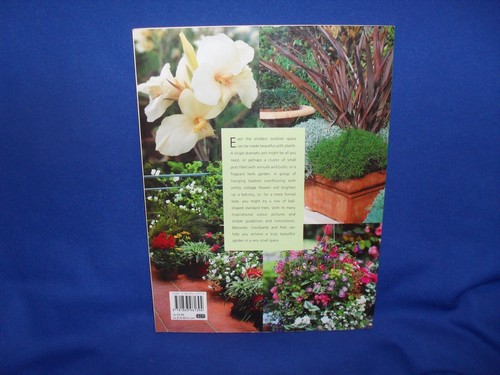 WOMEN’S WEEKLY BALCONIES COURTYARDS AND POTS - CAROLINE GUNTER - Picture 2 of 3