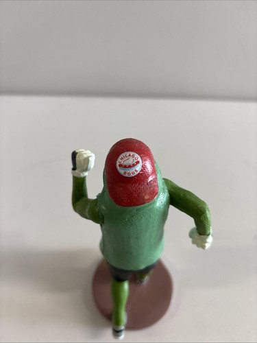CHICAGO DOGS RALLY PICKLE BOBBLEHEAD SGA 23/08/2024 SOLO 1500 HECHO - Imagen 4 de 6