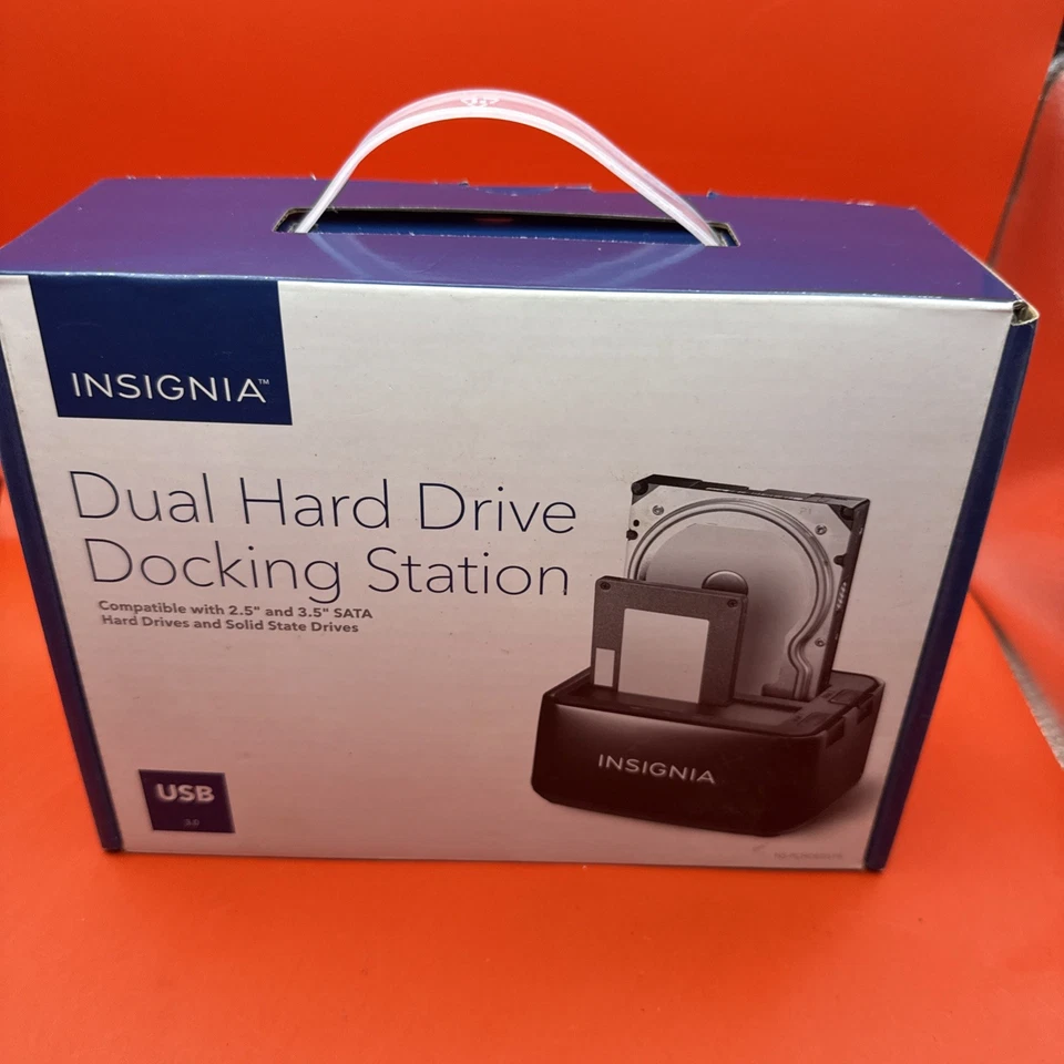 Estación de Acoplamiento de Disco Duro Doble Insignia NS-PCHDEDS19, Caja Abierta Foto 2 de 3