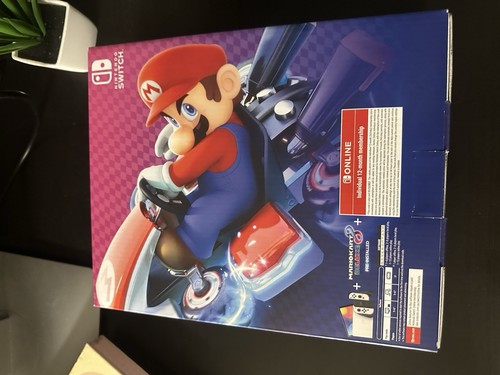 Nintendo Switch OLED Model (White) + Mario Kart 8 Deluxe +NSO 12m HardwareBundle - Picture 2 of 6