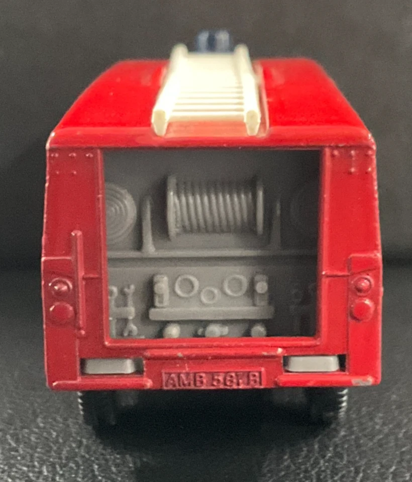 1966 Lesney Matchbox Land Rover Fire Truck #57 VTG Kent Fire Brigade HIGH GRADE! - Image 4 of 4