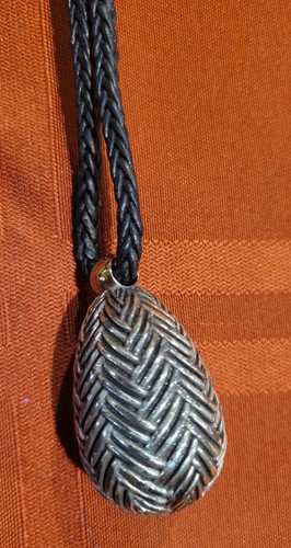 Brighton Neema Lariat Y Halskette schwarz dickes Lederband 1,75" Träne Anhänger - Bild 5 von 5