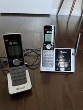AT T Cordless Phone Set with Answering System  Dual Handsets