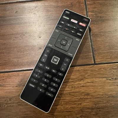 VIZIO XRT500 ORIGINAL TV REMOTE CONTROL HAND UNIT - EXCELLENT CONDITION