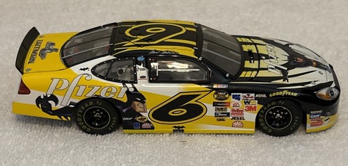 Team Caliber #6 Mark Martin Batman Justice League Pfizer Ford Taurus 1/24 Scale - Picture 4 of 10