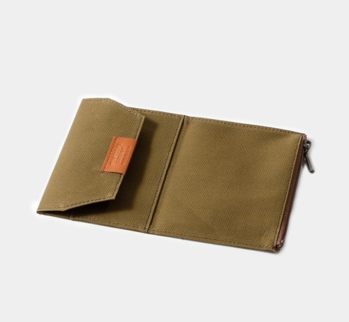 TRAVELER'S Notebook Cotton Zipper Case Olive Regular Size revived 2023 New - Picture 4 of 8