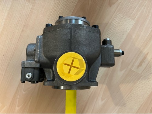 Bosch-Rexroth Flügelzellenpumpe, verstellbar Typ PV7-1X/25-30RE01MD0-16 - Picture 2 of 6