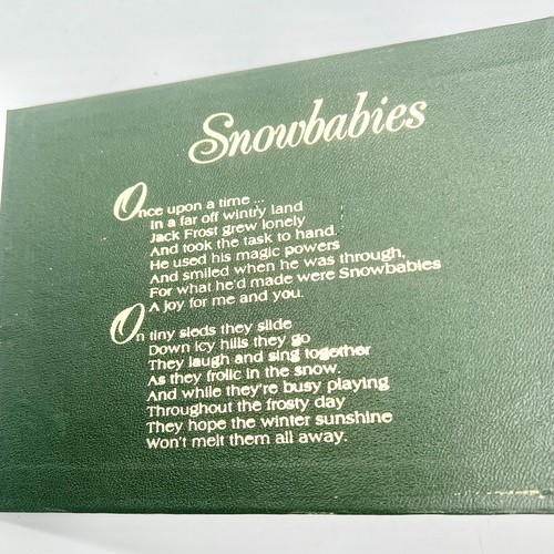 Figurina Vintage Reparto 56 Snowbabies Down the Hill We Go anno 1987 in scatola - Foto 7 di 9