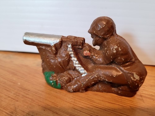 NICE 1930s MANOIL MC2 COMPOSITION DIME STORE G.I. SOLDIER SEATED MACHINE GUNNER - Picture 2 of 7