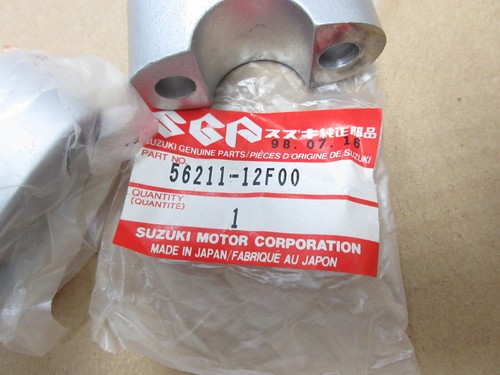 Suzuki GZ125 GZ250 Steering Stem Holder x2 OEM Handlebar Crown 56211-12F00 - Picture 4 of 4