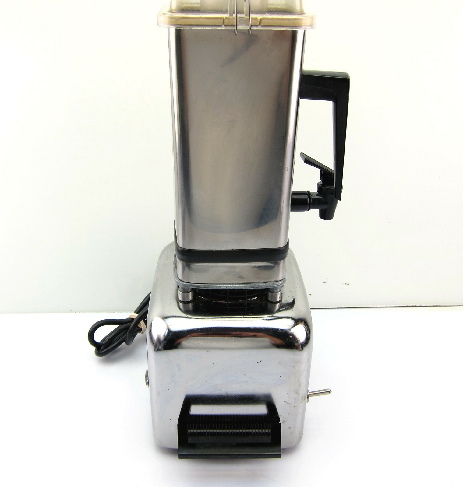 Vintage VitaMix 3600 Plus Stainless Steel Blender Mixer Spout