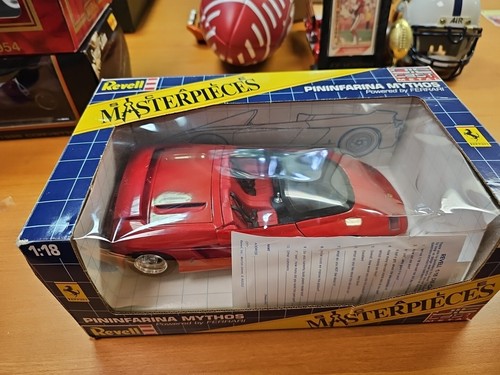 FERRARI PININFARINA MYTHOS, Red, Revell 1:18 scale die cast - Picture 8 of 8