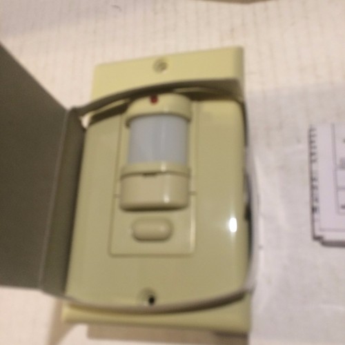 Hubbell WS120I H-Moss Sensor Ivory Line Wall Switch NIB