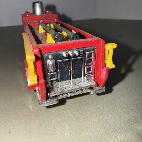 1980 2pc Red TXD231 Fire Engine Truck #S.8116 S 8115 Chemical Hong Kong 1/62 - Picture 21 of 24