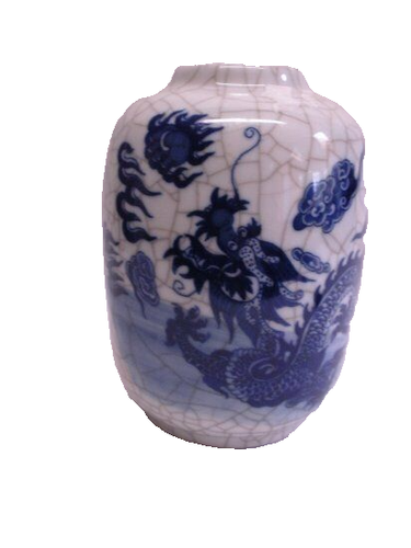 Chinese crackle glazed vase with a cobalt blue dragon - Picture 9 of 17