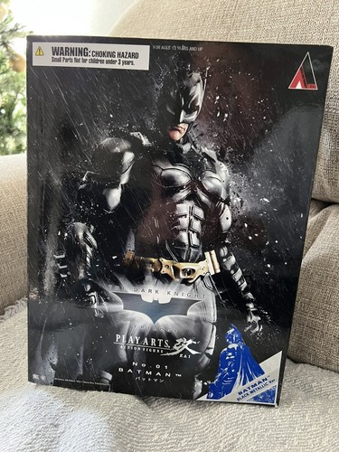 DARK KNIGHT TRILOGY PLAY ARTS KAI Batman 01 ACTION FIGURE - Picture 1 of 11