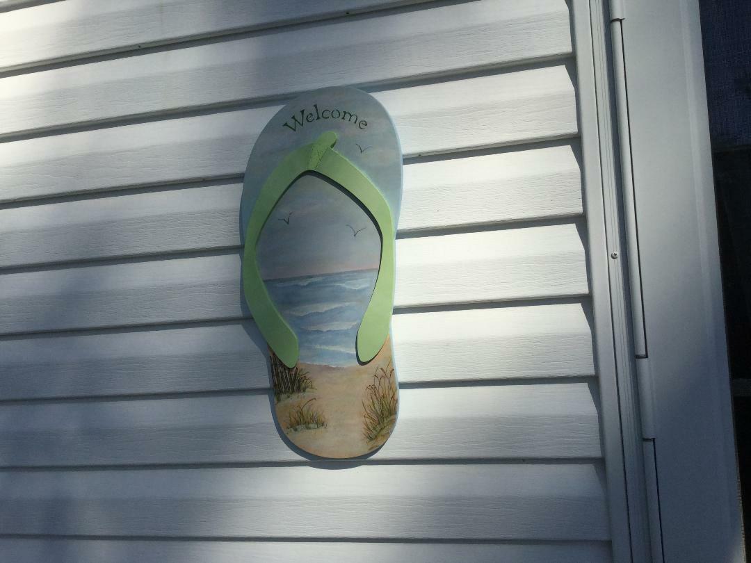 Welcome Plaque -Flip Flop with Beach Scene Welcome Plaque -Flip Flop with Beach Scene